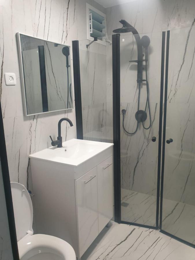 המקום הנפלא של אתי ולילך Apartment เอลัต ภายนอก รูปภาพ
